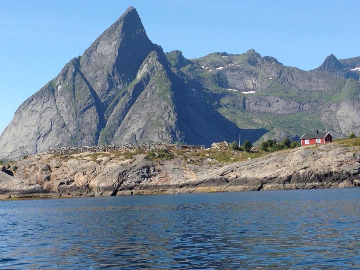 Rorbua Pa Toppoya Reine Exterior photo